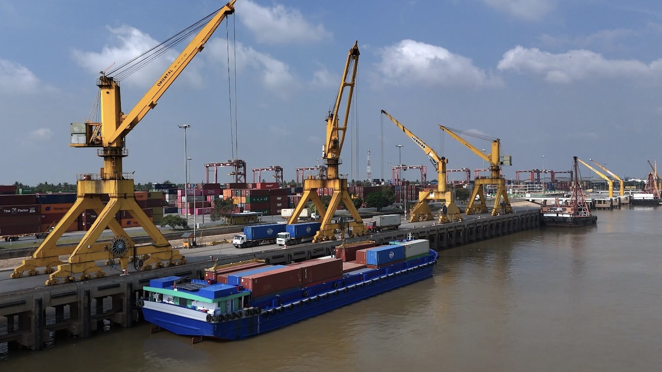 金边自治港业务持续增长，集装箱吞吐量同比增长超30%