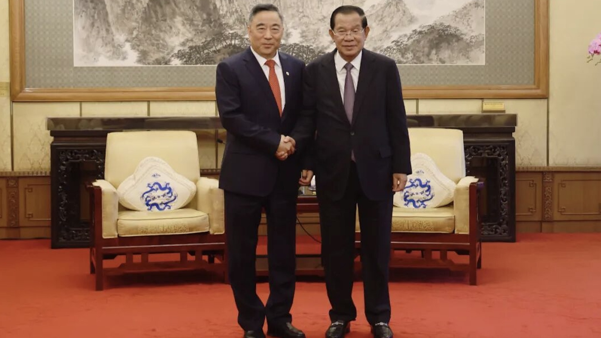 洪森会见中国交建董事长宋海良：推动重点基础设施项目合作加速落地